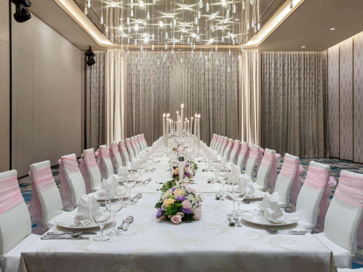 Mercure Singapore Bugis Exterior photo