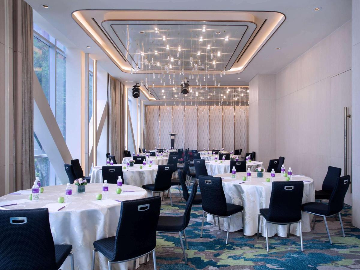 Mercure Singapore Bugis Exterior photo