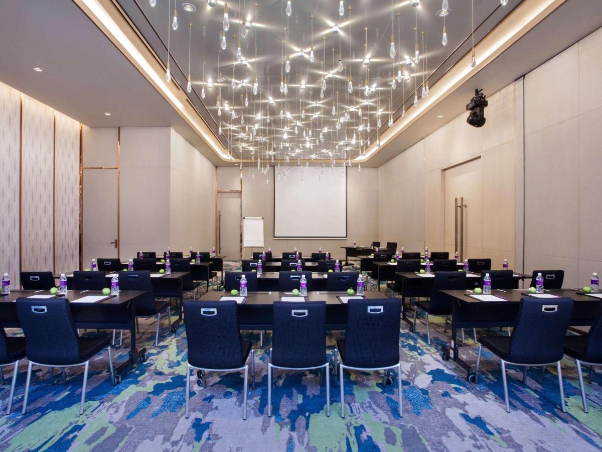Mercure Singapore Bugis Exterior photo